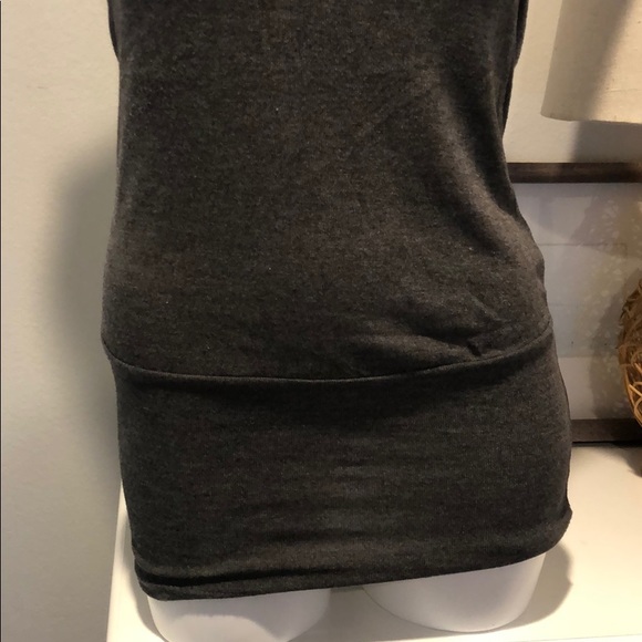 Small Lux dark grey tunic w/ keyhole back opening - Picture 3 of 6